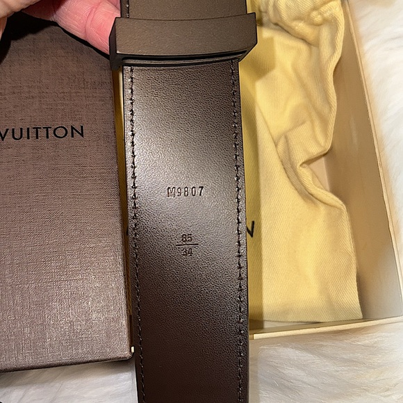 Louis Vuitton LV initials Damier Ebene 40mm Brown LV Logo Leather Belt (unisex) - Picture 9 of 9
